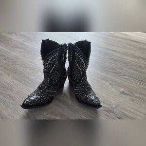LANE Studded Black Western Boots